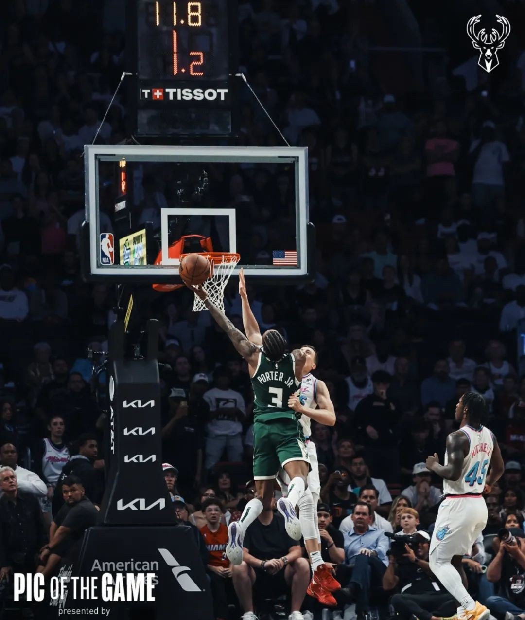 开云体育app下载官网,包含清晨密尔沃基雄鹿状态回暖——CBA常规赛节点到来，震撼外界，身体对抗强度拉满的词条