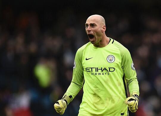 今晚法兰克福官宣签约：英超节点到来；质疑声仍在；数据趋势出现新变化的简单介绍